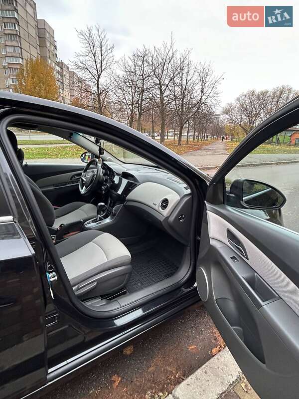 Седан Chevrolet Cruze 2010 в Киеве фото 23 Седан Chevrolet Cruze 2010 в Киеве