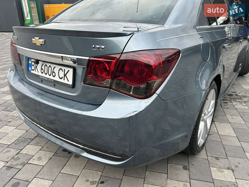 Седан Chevrolet Cruze 2012 в Полтаве