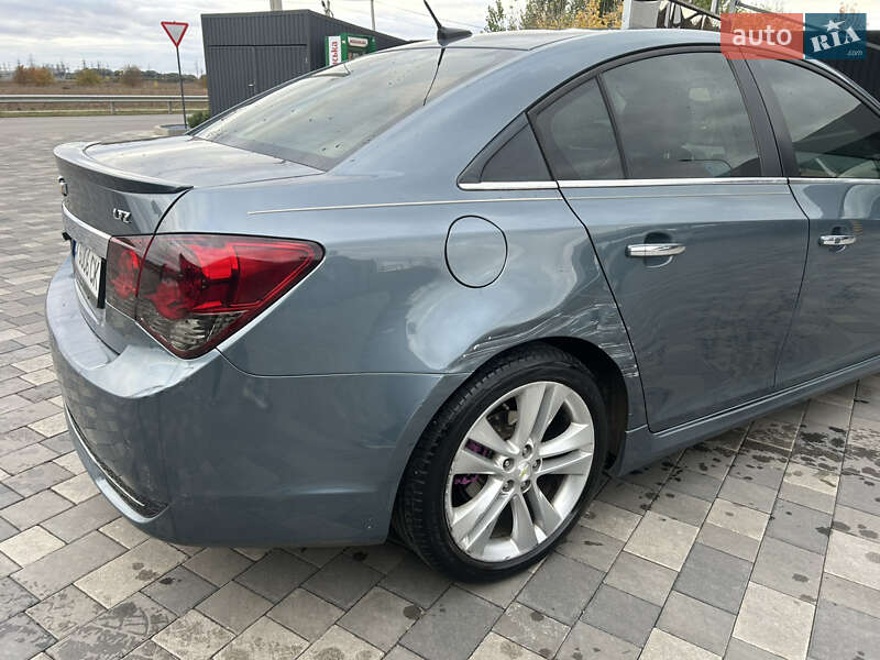 Седан Chevrolet Cruze 2012 в Полтаве