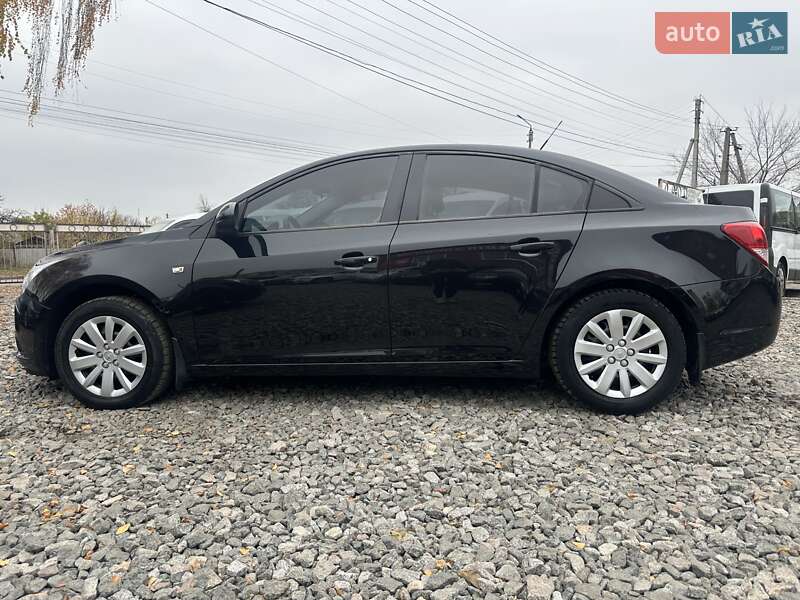 Седан Chevrolet Cruze 2010 в Смеле