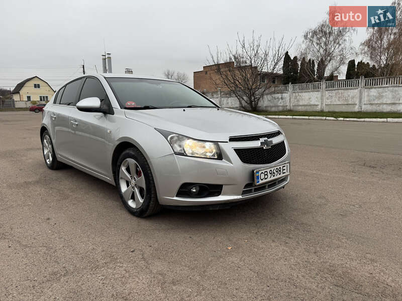 Хэтчбек Chevrolet Cruze 2011 в Прилуках фото 2 Хэтчбек Chevrolet Cruze 2011 в Прилуках