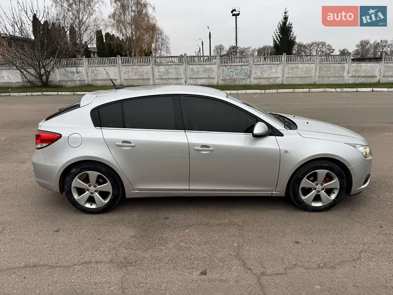 Хэтчбек Chevrolet Cruze 2011 в Прилуках фото 6 Хэтчбек Chevrolet Cruze 2011 в Прилуках