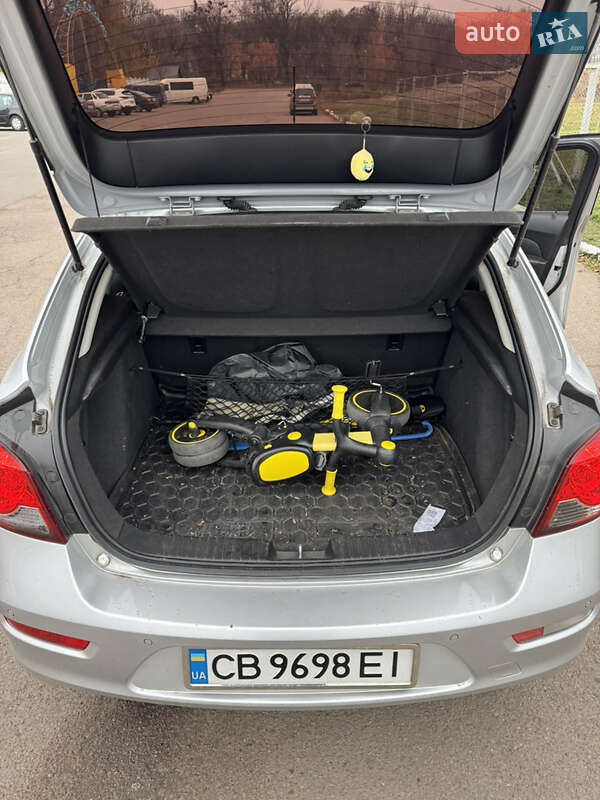 Хэтчбек Chevrolet Cruze 2011 в Прилуках фото 12 Хэтчбек Chevrolet Cruze 2011 в Прилуках