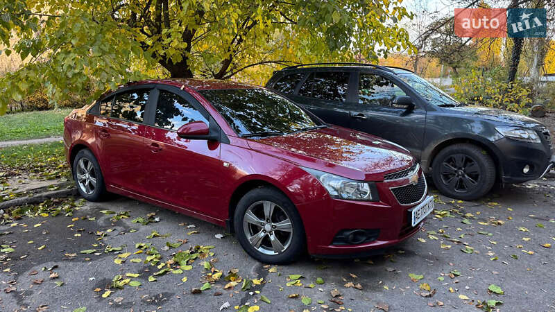 Седан Chevrolet Cruze 2010 в Нікополі