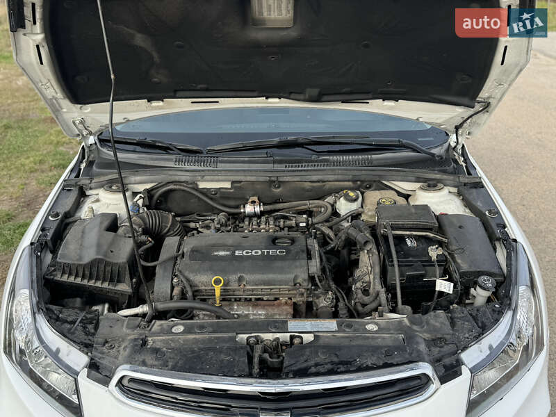 Универсал Chevrolet Cruze 2016 в Киеве фото 12 Универсал Chevrolet Cruze 2016 в Киеве
