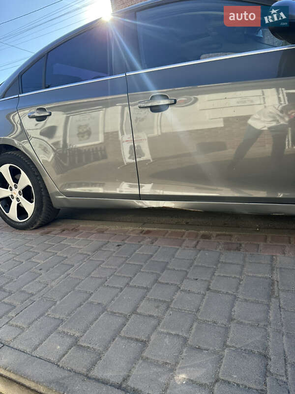 Седан Chevrolet Cruze 2009 в Львове фото 2 Седан Chevrolet Cruze 2009 в Львове