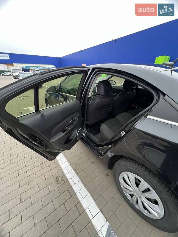 Седан Chevrolet Cruze 2013 в Броварах фото 16 Седан Chevrolet Cruze 2013 в Броварах