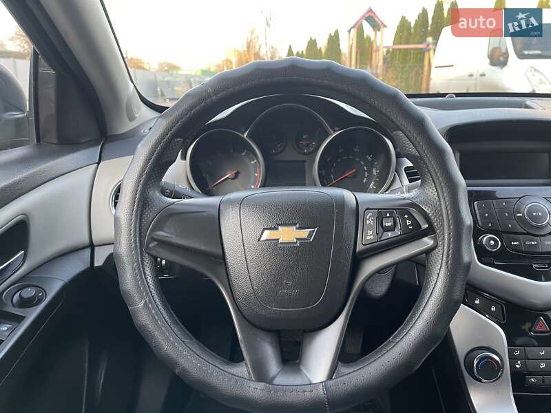 Седан Chevrolet Cruze 2014 в Киеве