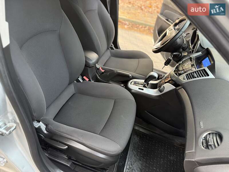 Седан Chevrolet Cruze 2012 в Львові