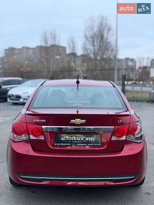 Седан Chevrolet Cruze 2011 в Киеве
