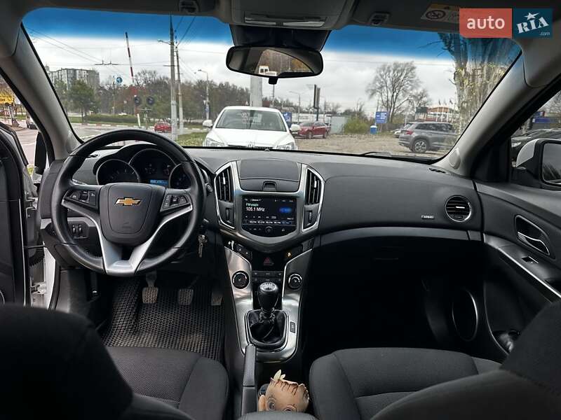 Седан Chevrolet Cruze 2014 в Запоріжжі