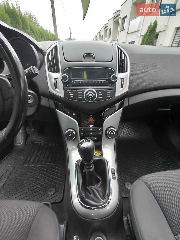 Хэтчбек Chevrolet Cruze 2012 в Львове