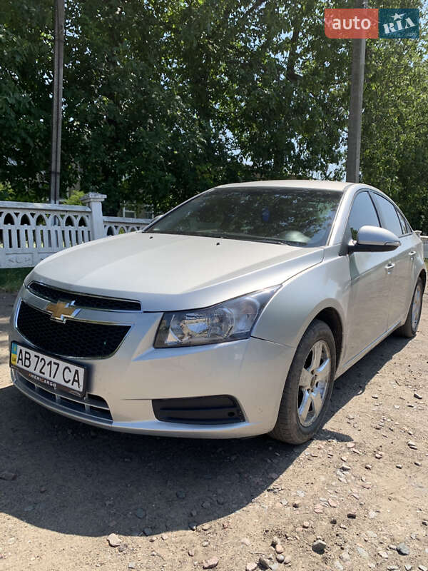 Седан Chevrolet Cruze 2014 в Львове