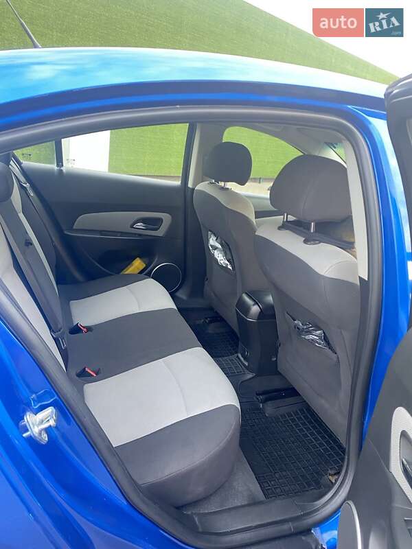 Седан Chevrolet Cruze 2011 в Киеве