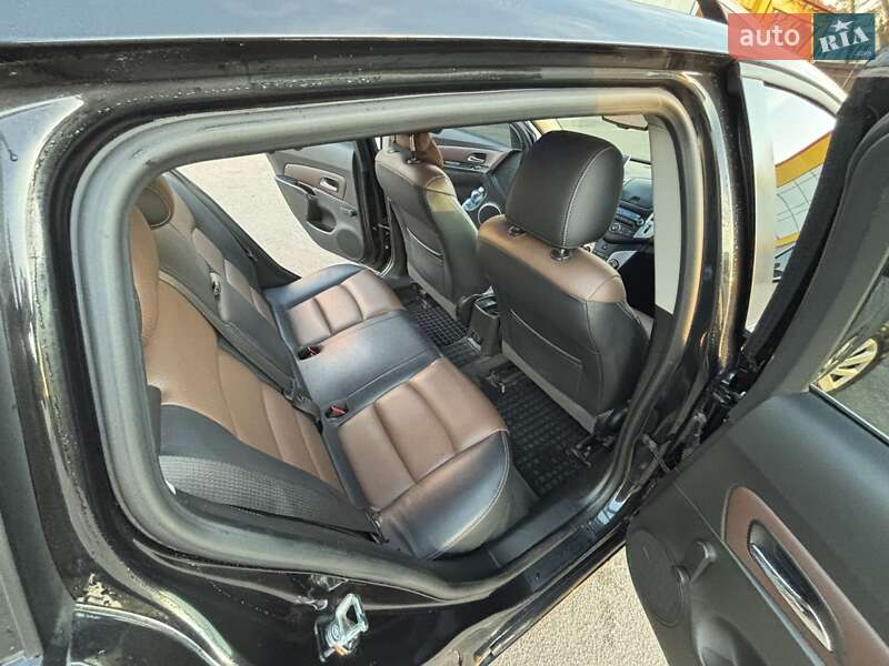 Универсал Chevrolet Cruze 2013 в Житомире фото 12 Универсал Chevrolet Cruze 2013 в Житомире