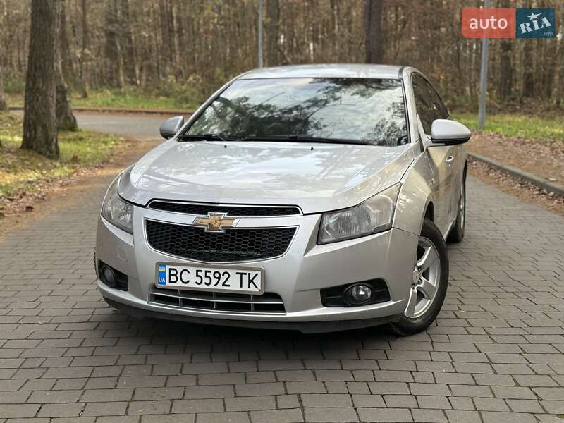 Седан Chevrolet Cruze 2012 в Львові