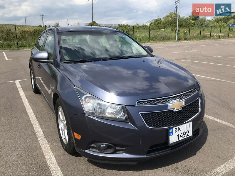 Седан Chevrolet Cruze 2012 в Ровно