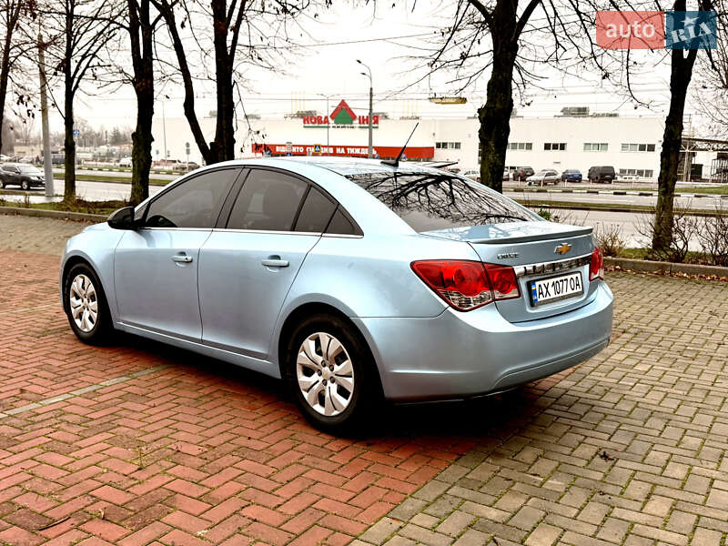 Седан Chevrolet Cruze 2011 в Харькове