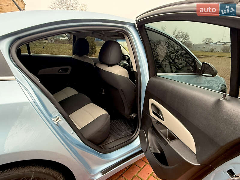 Седан Chevrolet Cruze 2011 в Харькове