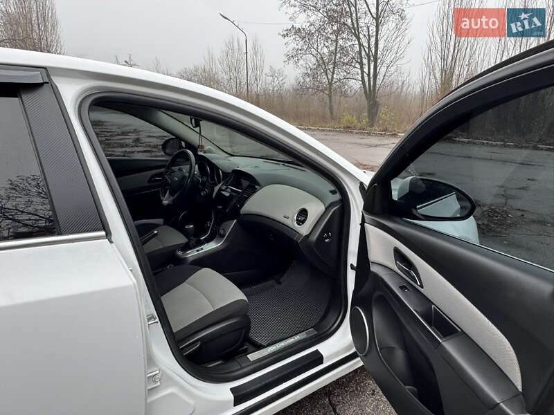 Седан Chevrolet Cruze 2010 в Кривом Роге