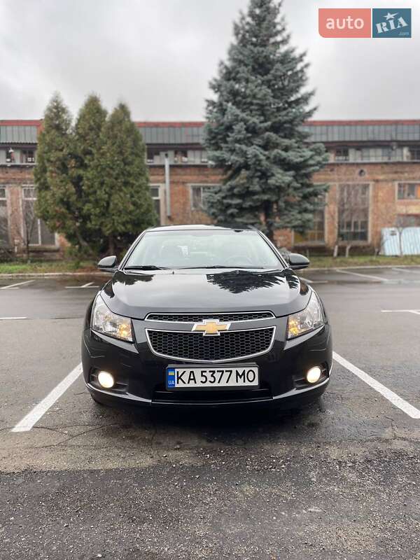 Седан Chevrolet Cruze 2010 в Киеве