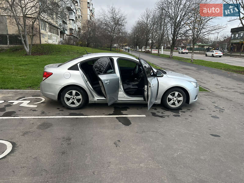 Седан Chevrolet Cruze 2015 в Одессе фото 8 Седан Chevrolet Cruze 2015 в Одессе
