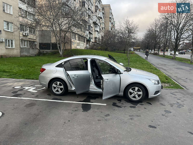 Седан Chevrolet Cruze 2015 в Одессе фото 23 Седан Chevrolet Cruze 2015 в Одессе