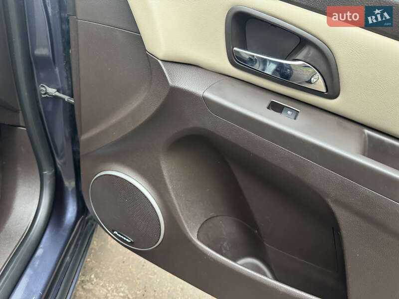 Седан Chevrolet Cruze 2014 в Одессе фото 43 Седан Chevrolet Cruze 2014 в Одессе