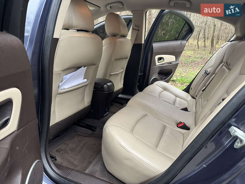 Седан Chevrolet Cruze 2014 в Одессе фото 48 Седан Chevrolet Cruze 2014 в Одессе