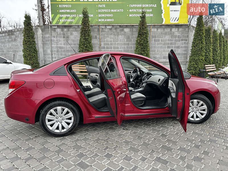 Седан Chevrolet Cruze 2011 в Кропивницком