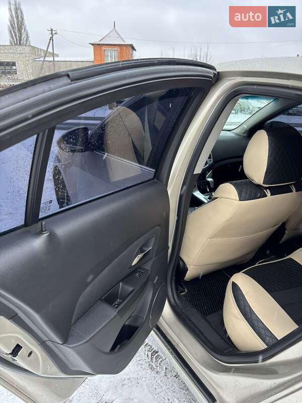 Седан Chevrolet Cruze 2014 в Чернигове