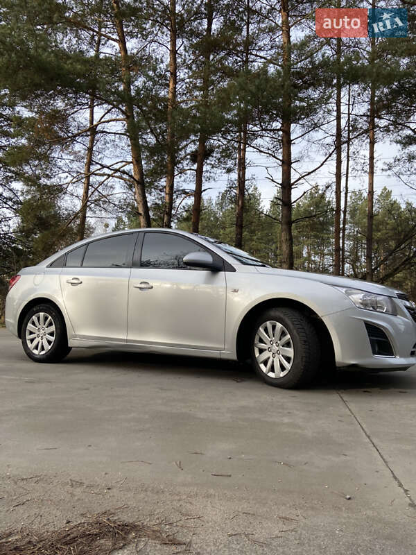 Седан Chevrolet Cruze 2012 в Шепетівці
