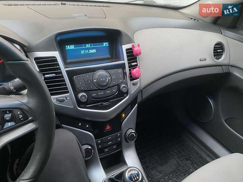 Седан Chevrolet Cruze 2010 в Кременчуге