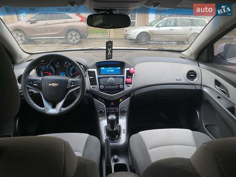 Седан Chevrolet Cruze 2010 в Кременчуге
