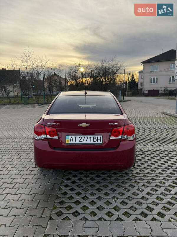 Седан Chevrolet Cruze 2012 в Івано-Франківську