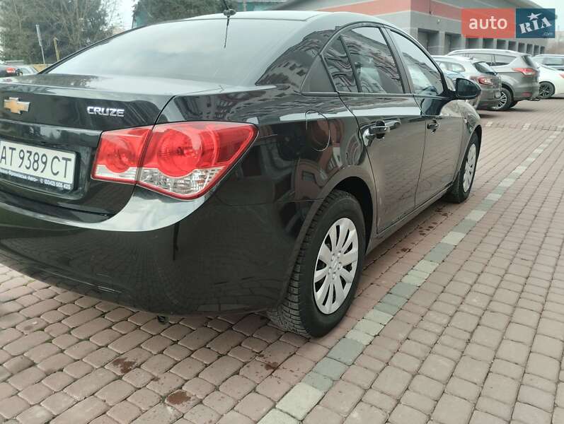 Седан Chevrolet Cruze 2012 в Івано-Франківську