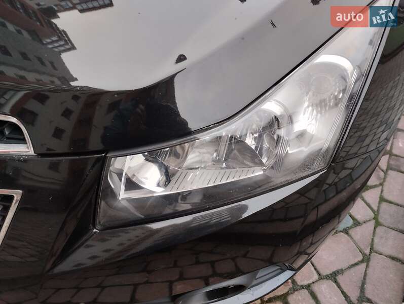 Седан Chevrolet Cruze 2012 в Івано-Франківську