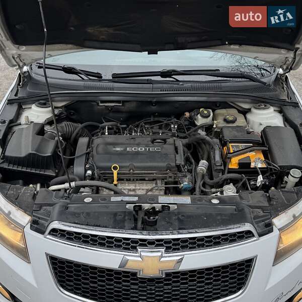Седан Chevrolet Cruze 2011 в Дніпрі