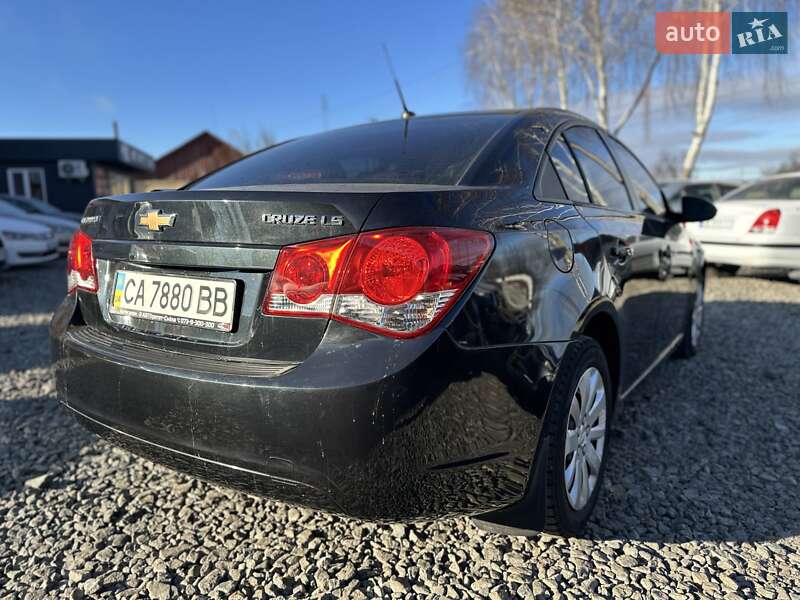 Седан Chevrolet Cruze 2010 в Смілі