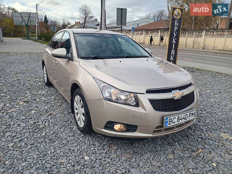Седан Chevrolet Cruze 2011 в Бориславе