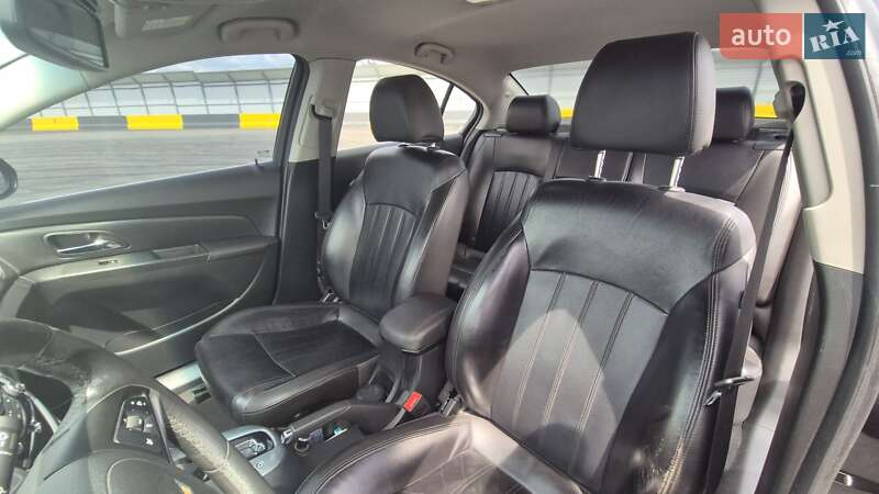 Седан Chevrolet Cruze 2012 в Києві