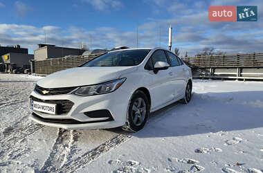Седан Chevrolet Cruze 2017 в Киеве