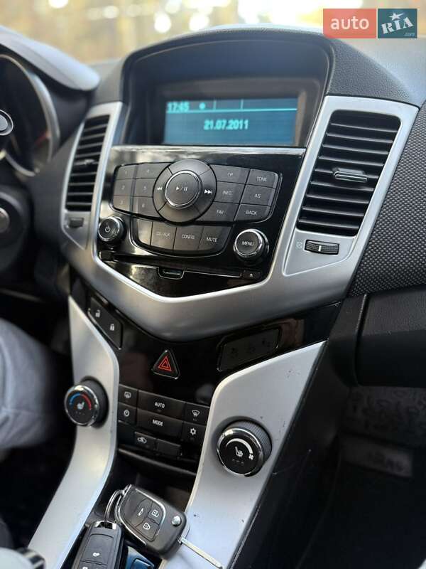 Седан Chevrolet Cruze 2012 в Нововолинську