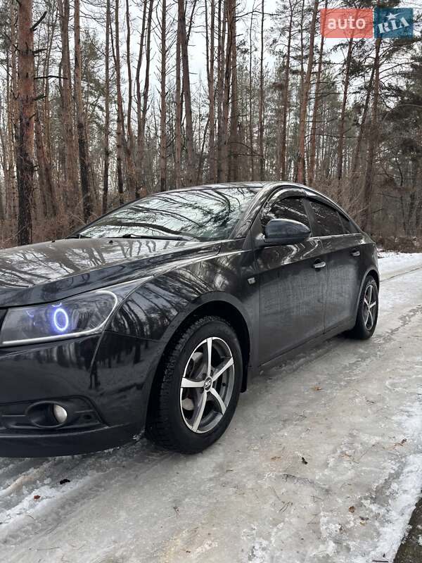 Седан Chevrolet Cruze 2011 в Харькове