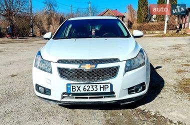 Хэтчбек Chevrolet Cruze 2011 в Хотине