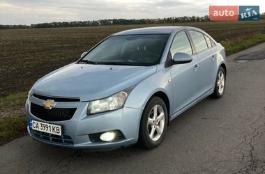 Седан Chevrolet Cruze 2010 в Києві