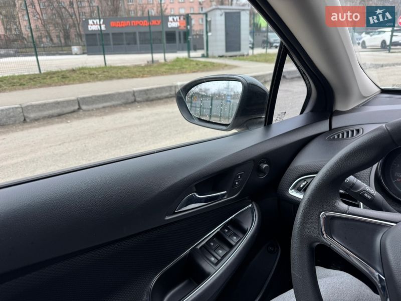 Седан Chevrolet Cruze 2016 в Киеве