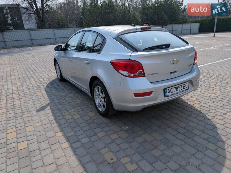 Хэтчбек Chevrolet Cruze 2012 в Луцке