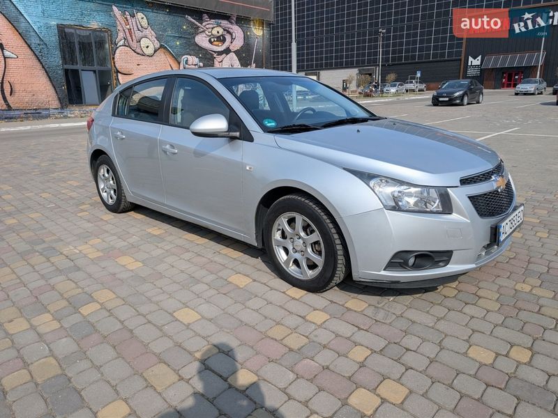 Хэтчбек Chevrolet Cruze 2012 в Луцке