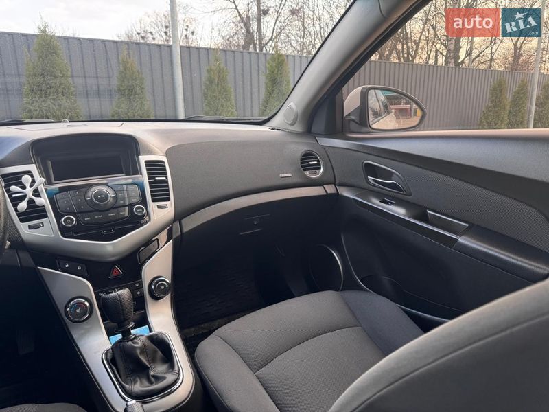 Седан Chevrolet Cruze 2011 в Виннице